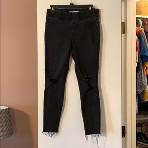 Black skinny jeggings